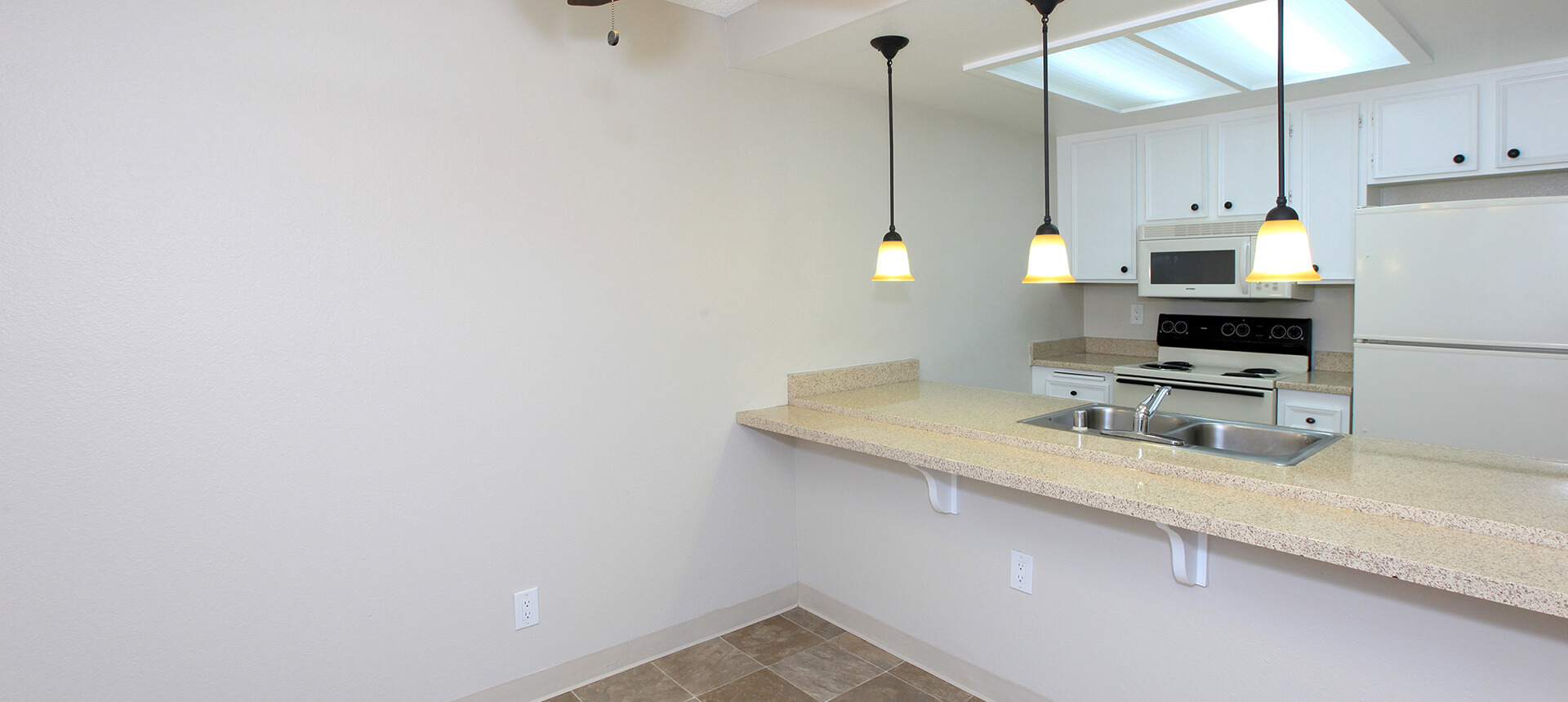 Villa Terraza - Apartments in El Cajon, CA