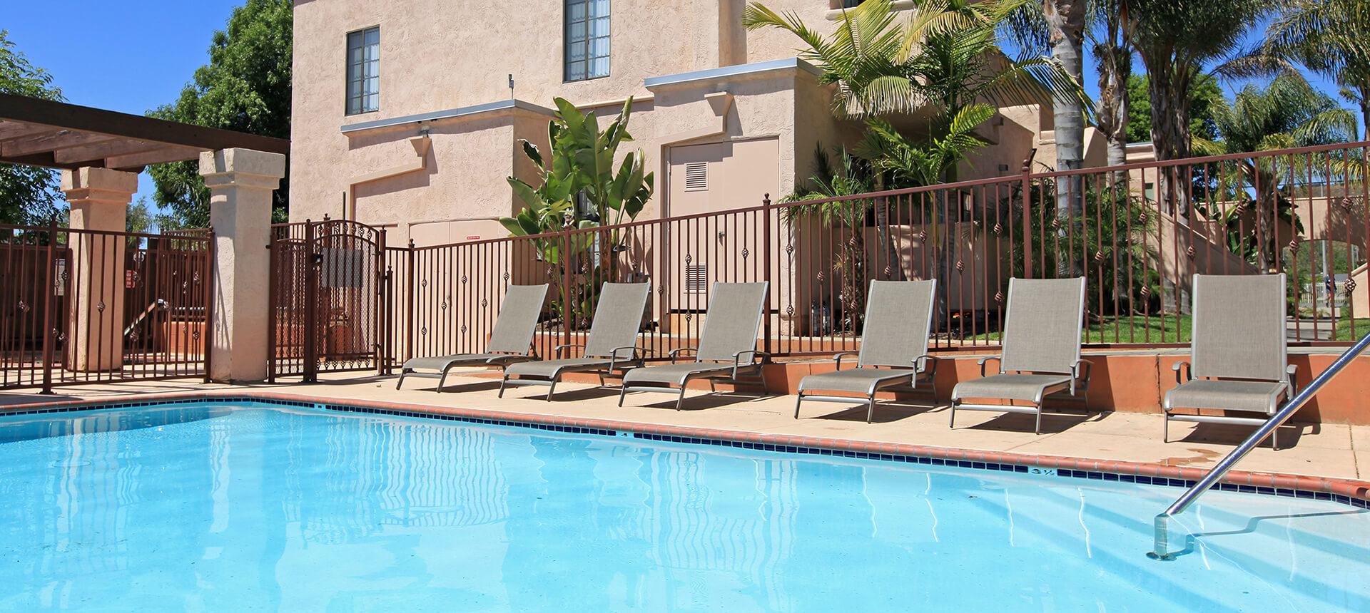 Villa Terraza Apartments in El Cajon, CA